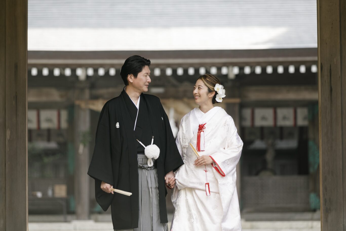 神前に誓い、家族と囲む